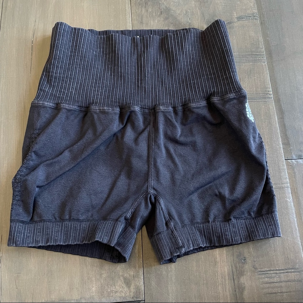 Free people movement good karma running shorts - Picture 3 of 4